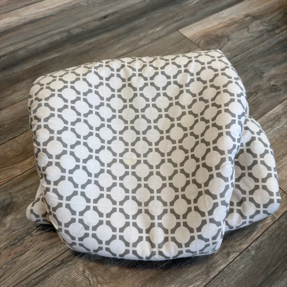 Geometric Patterned iron board Cushion Cover